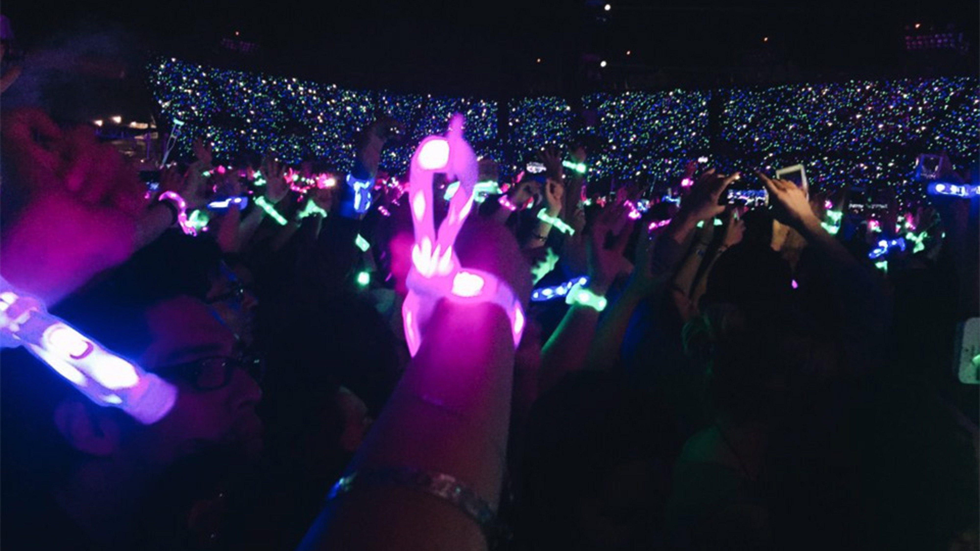 Rose Bowl to Fill With Light From Coldplay Fans Company Newsroom of TLC Creative